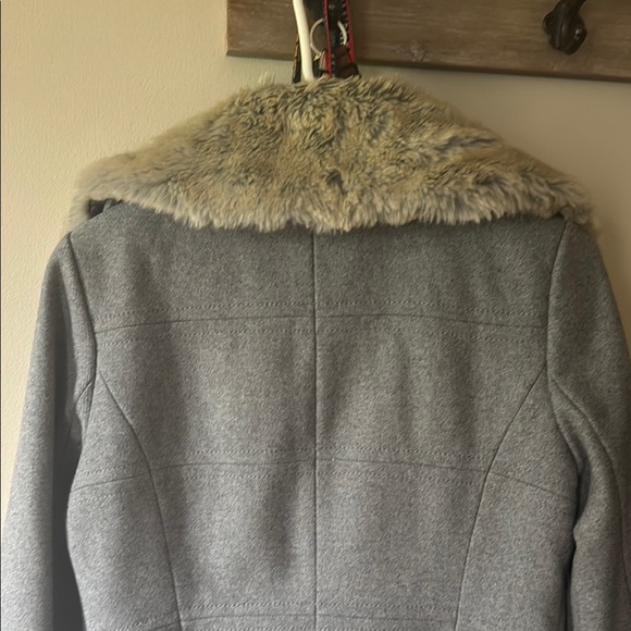 Jessica Simpson Gray Pea Coat with Faux Fur Collar - Picture 6 of 7